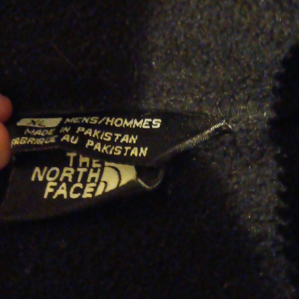The North Face Black Insulated Jacket - Picture 2 of 3
